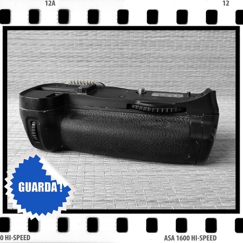 Nikon d10 battery grip - battery,